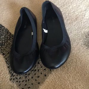 black flats